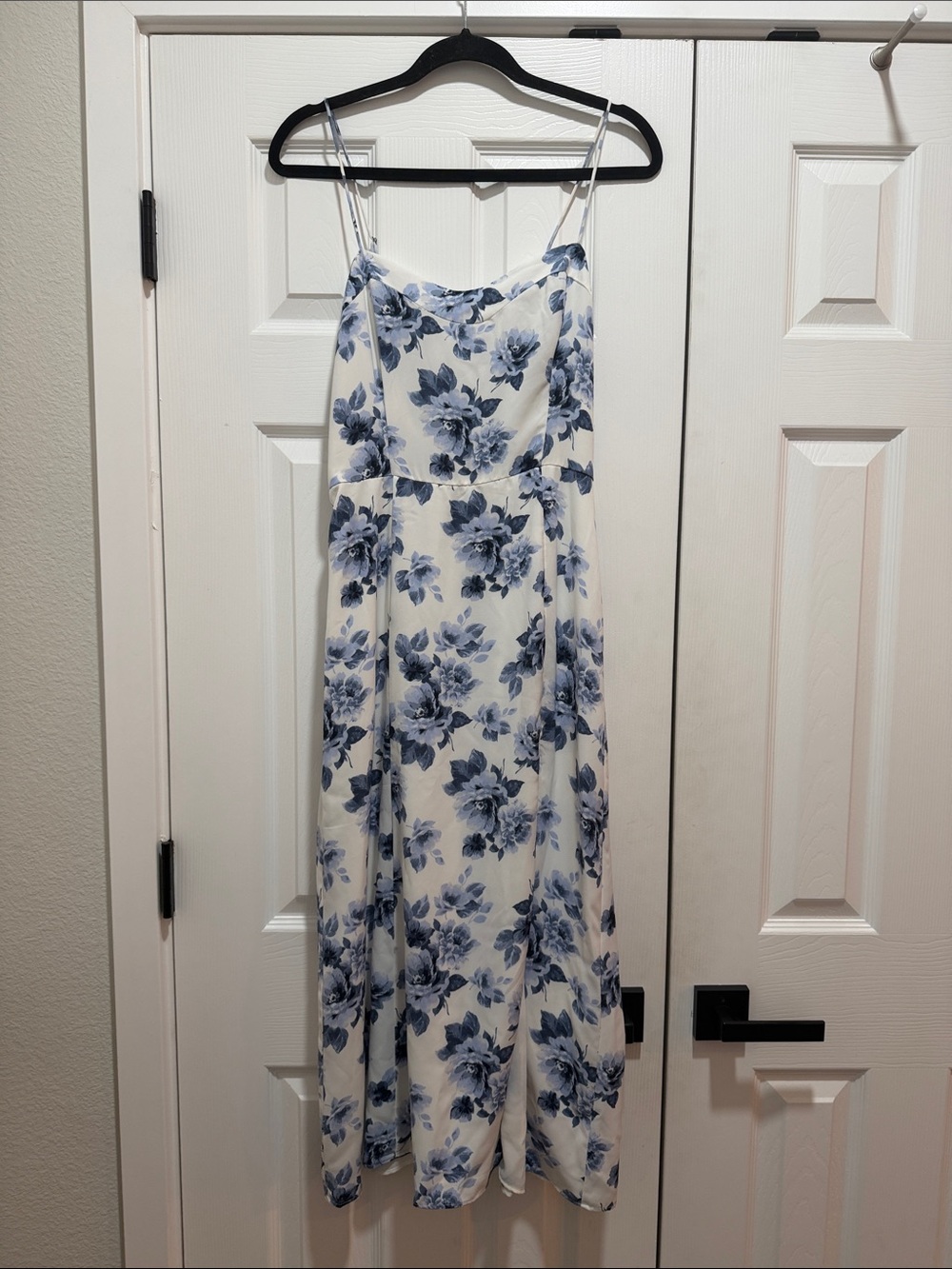 Abercrombie & Fitch Blue White Floral Dress with slit Size Small Tall - Picture 1 of 6